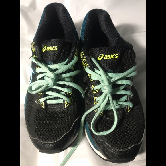 Asics GT-2000 Women's Size 7 T656N Black & Green Athletic Running Shoes. - Picture 2 of 7